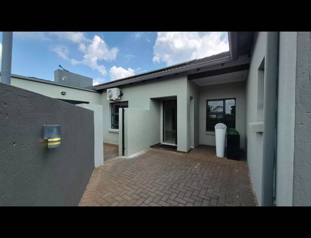 4 BEDROOM HOUSE FOR SALE IN RASLOUW GARDENS